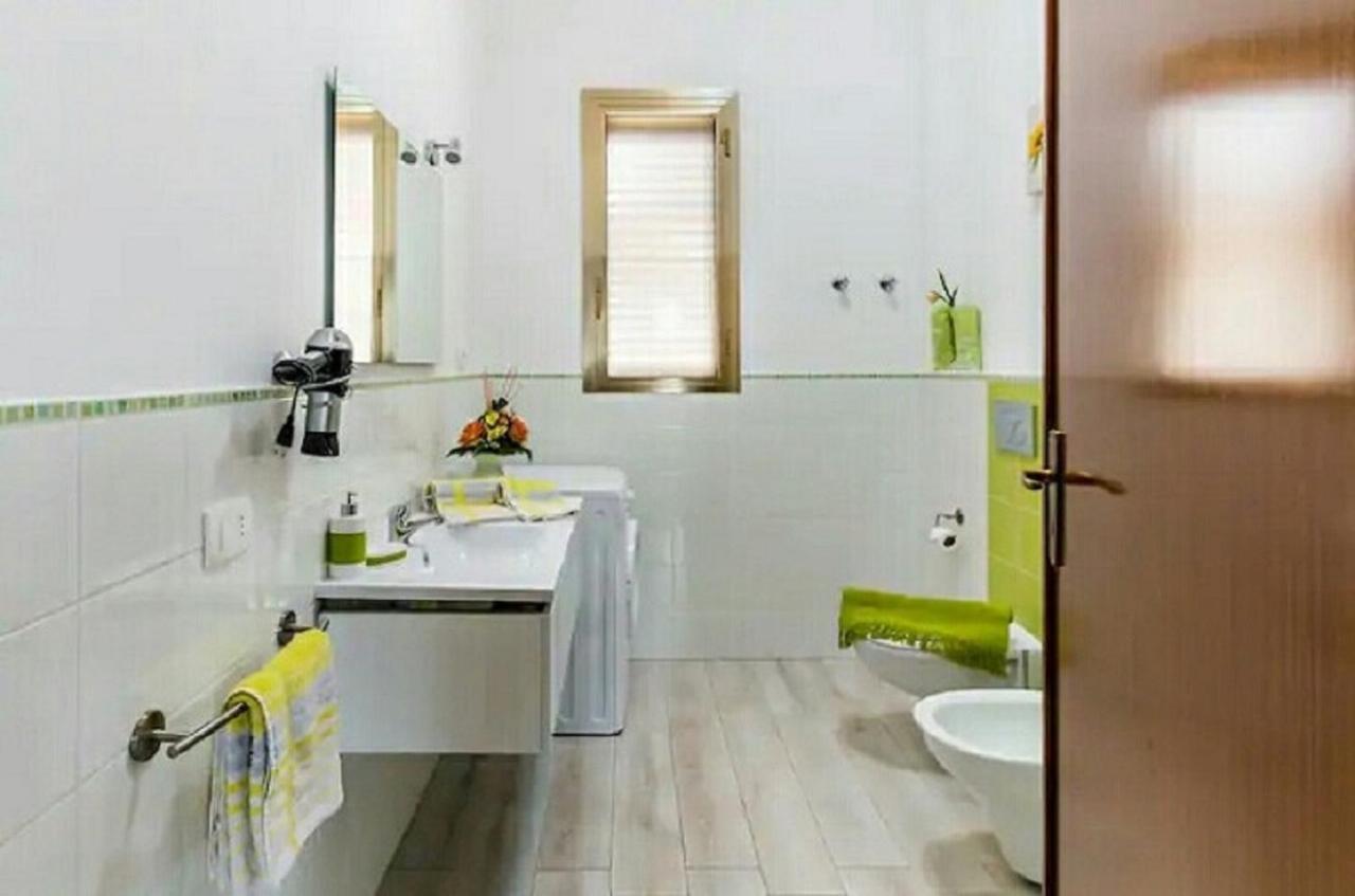 Villa Anny อาโวลา ภายนอก รูปภาพ