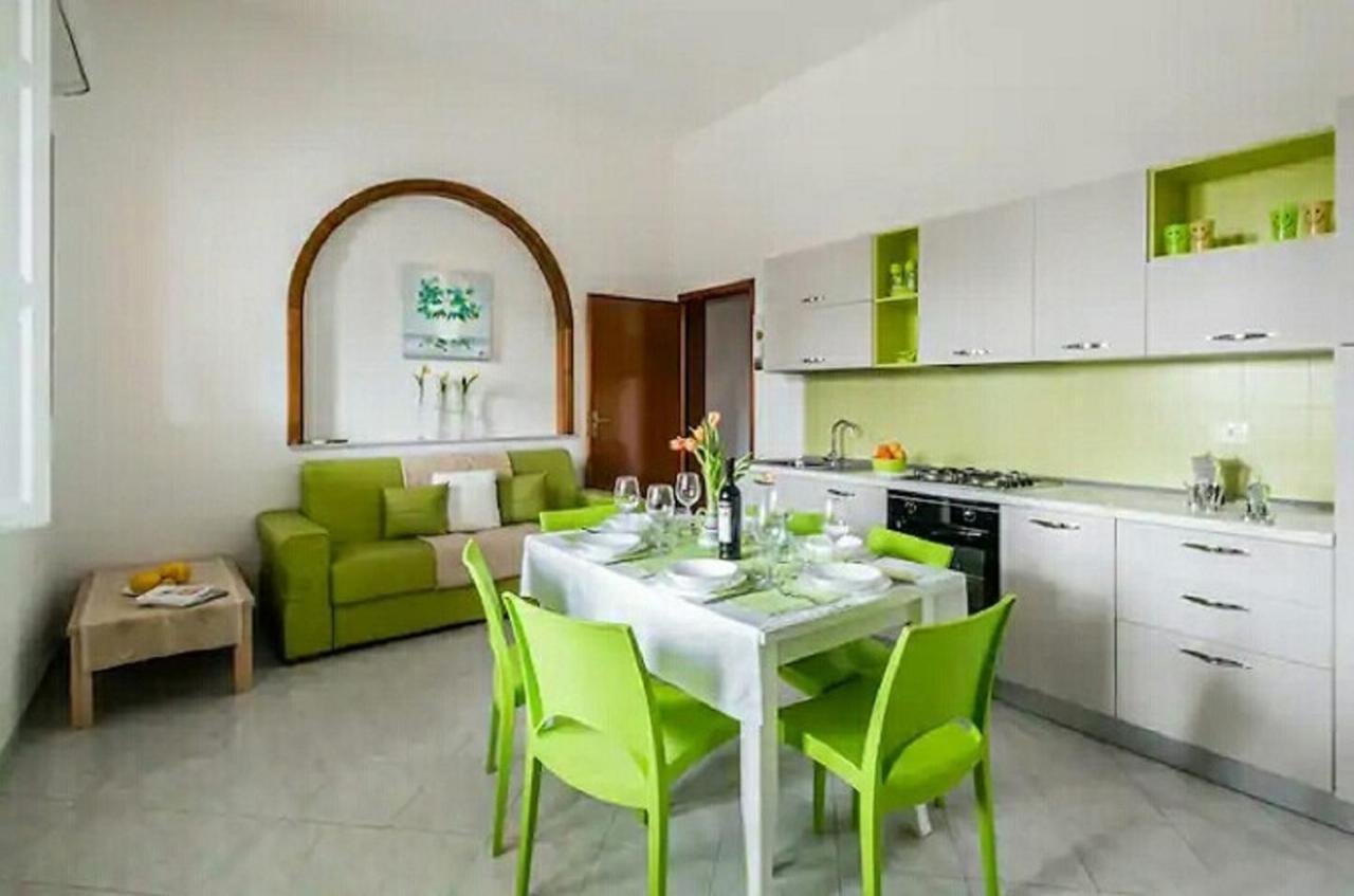 Villa Anny อาโวลา ภายนอก รูปภาพ