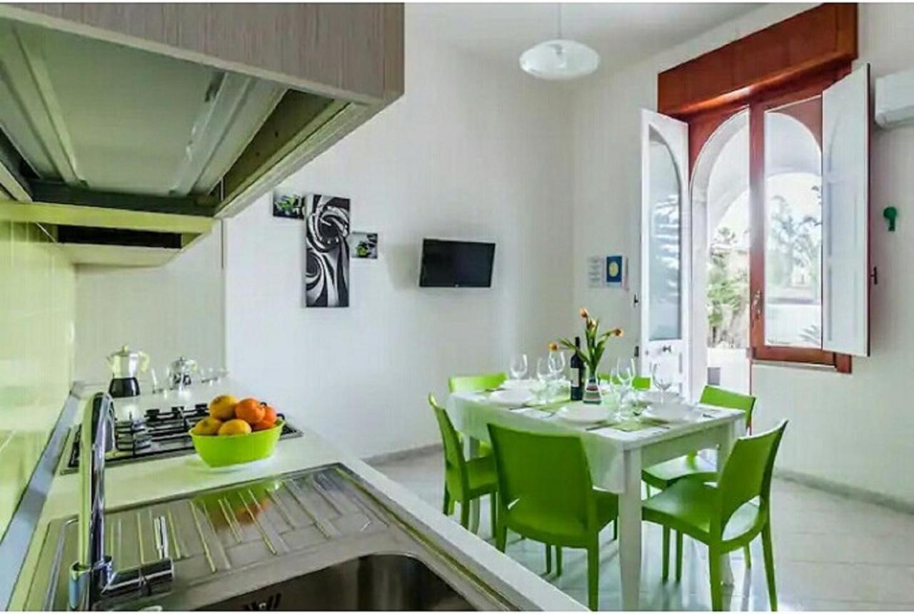 Villa Anny อาโวลา ภายนอก รูปภาพ