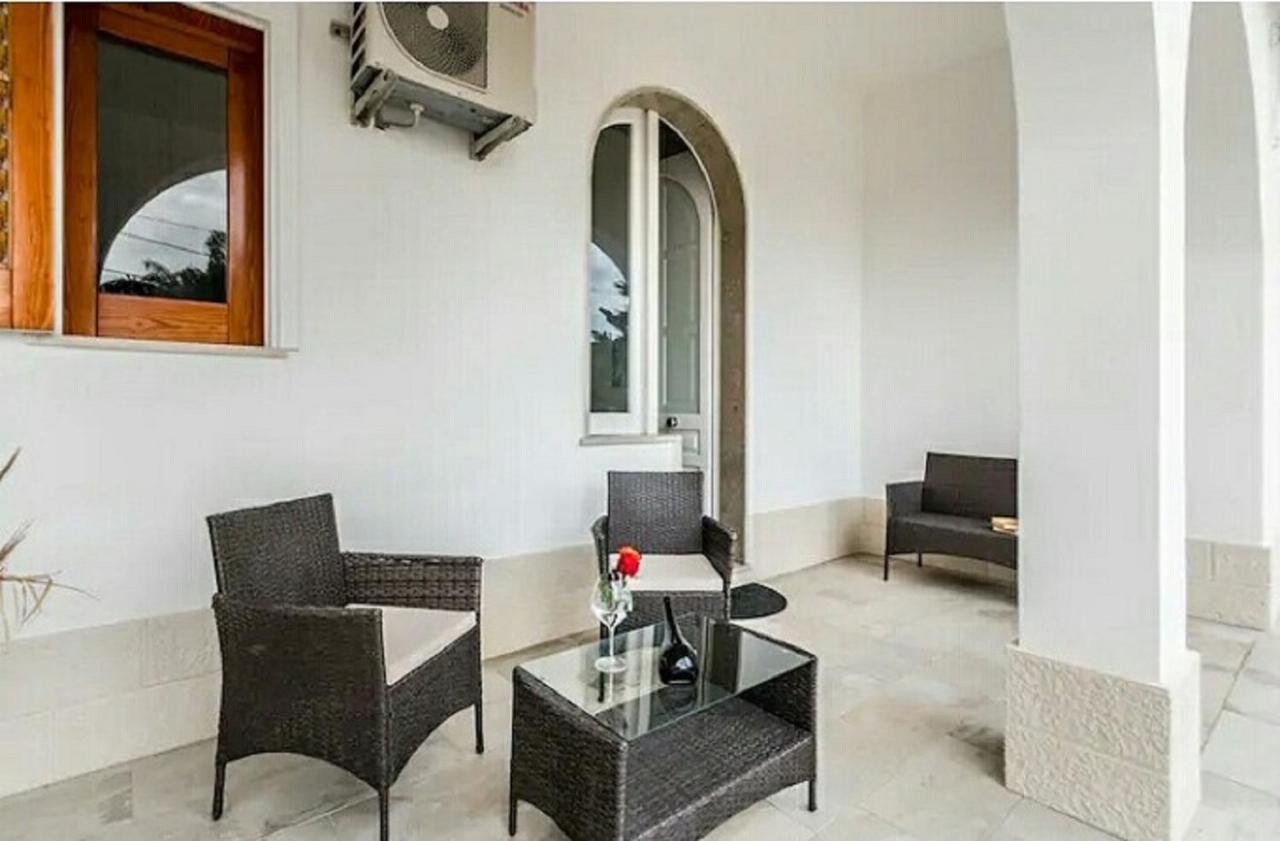 Villa Anny อาโวลา ภายนอก รูปภาพ